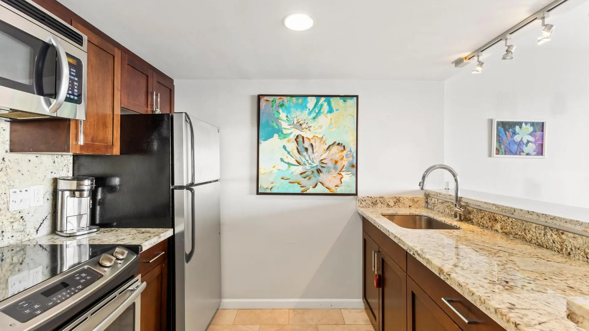 Breathtaking Studio Ocean Views! Pool! Beach! Honolulu 0*,  ABD