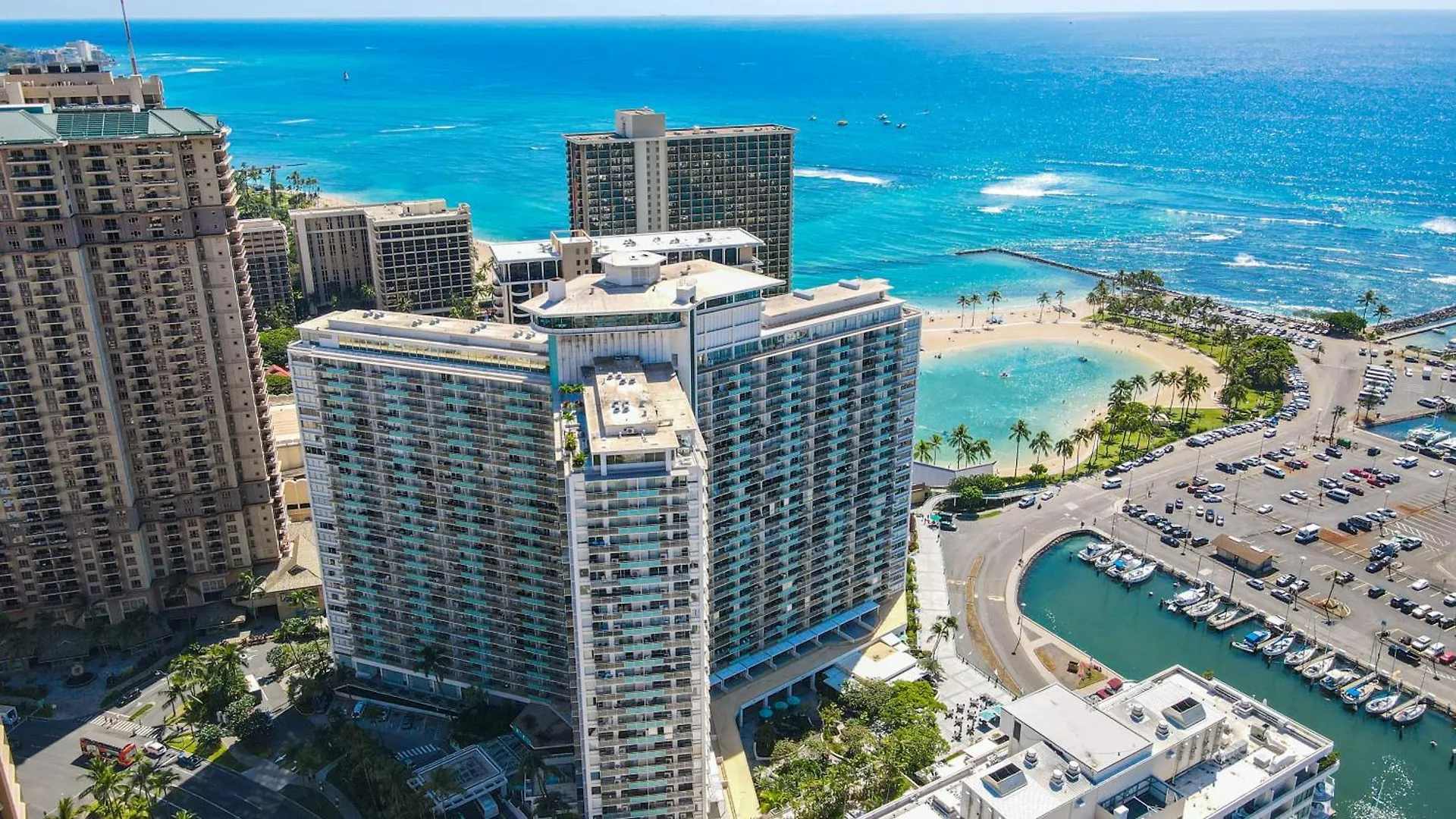 Daire Breathtaking Studio Ocean Views! Pool! Beach! Honolulu